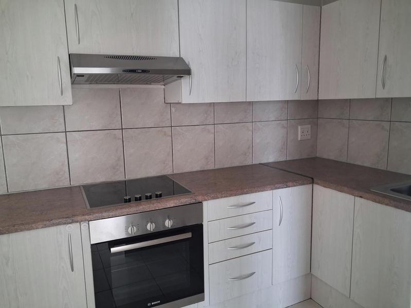 To Let 2 Bedroom Property for Rent in Vredehoek Western Cape